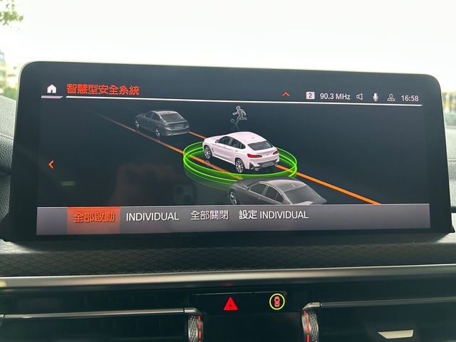 BMW寶馬 X4 XDRIVE30I  第6張相片