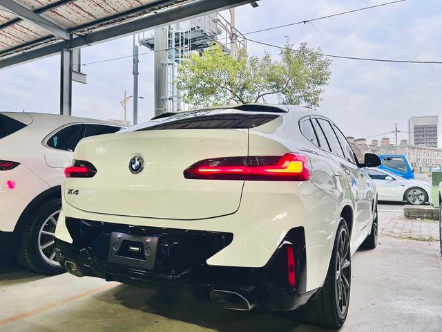 BMW寶馬 X4 XDRIVE30I  第18張相片