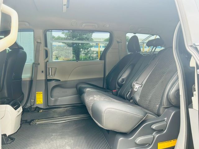 TOYOTA豐田 SIENNA  第11張相片