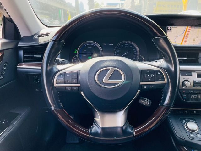 LEXUS凌志 ES300H  第2張相片