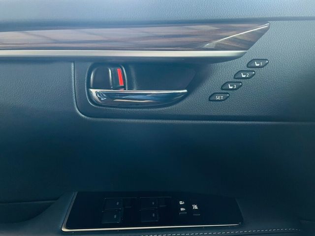 LEXUS凌志 ES300H  第3張相片