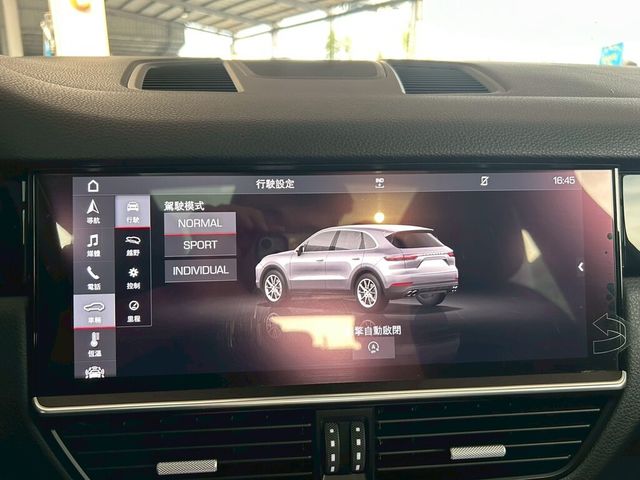 PORSCHE保時捷 CAYENNE  第7張相片