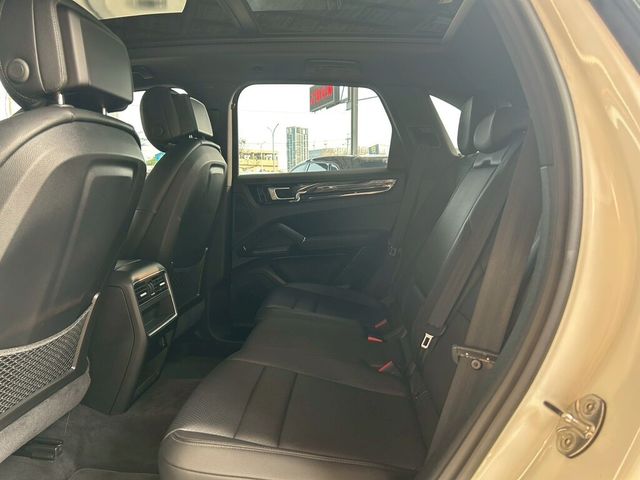 PORSCHE保時捷 CAYENNE  第15張相片