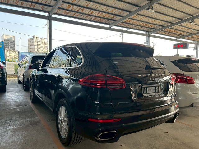 PORSCHE保時捷 CAYENNE  第16張相片