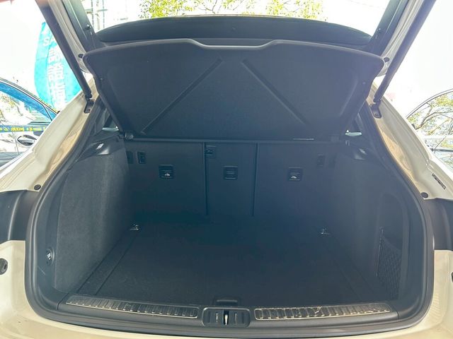 PORSCHE保時捷 MACAN TURBO  第12張相片
