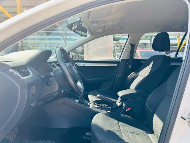 SKODA司科達 OCTAVIA COMBI  第4張相片