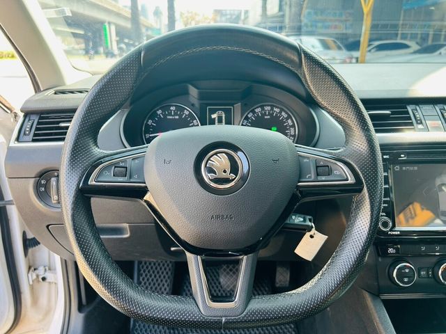 SKODA司科達 OCTAVIA COMBI  第5張相片