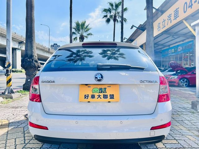 SKODA司科達 OCTAVIA COMBI  第18張相片