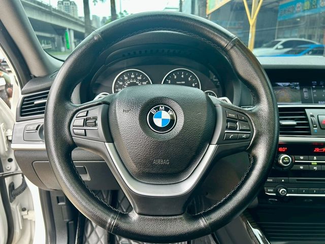 BMW寶馬 X4 XDRIVE28I  第4張相片