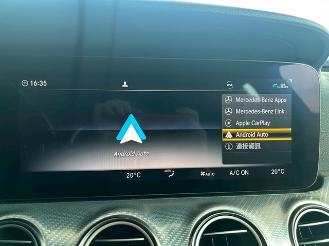 M-BENZ賓士 E200  第10張相片