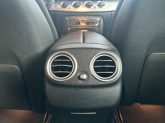 M-BENZ賓士 E200  第15張相片
