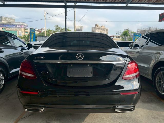 M-BENZ賓士 E200  第18張相片