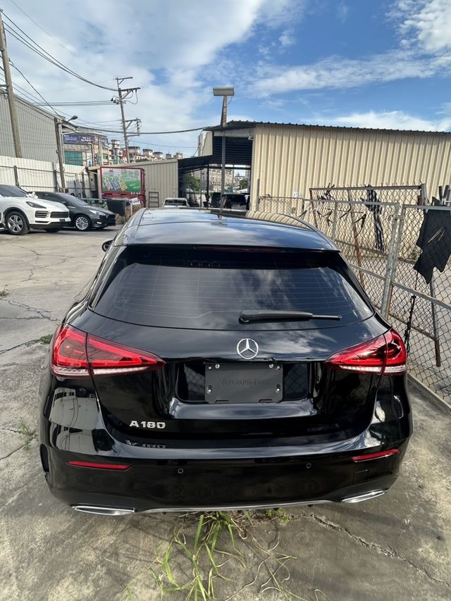 M-BENZ賓士 A180  第8張相片