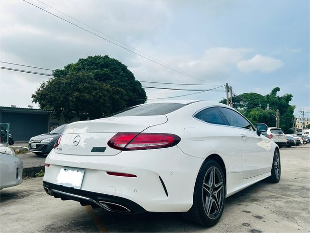M-BENZ賓士 C300 COUPE  第18張相片