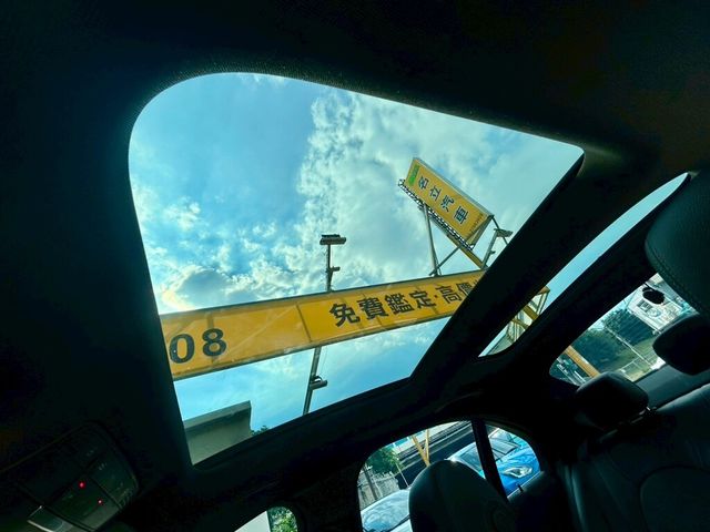M-BENZ賓士 C300  第11張相片