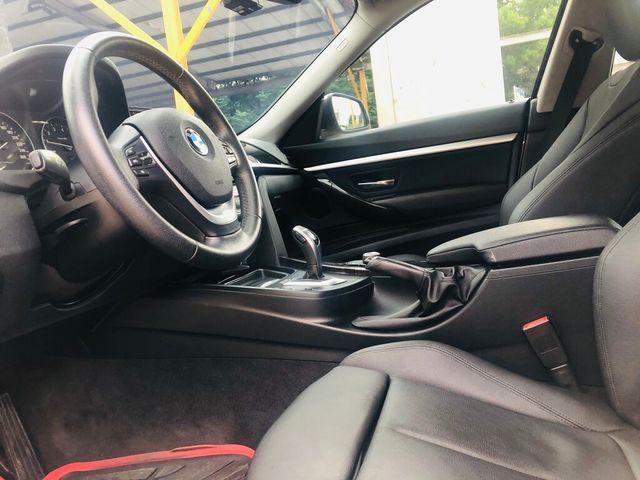 BMW寶馬 320I GT  第7張相片