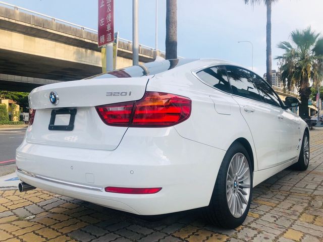 BMW寶馬 320I GT  第12張相片