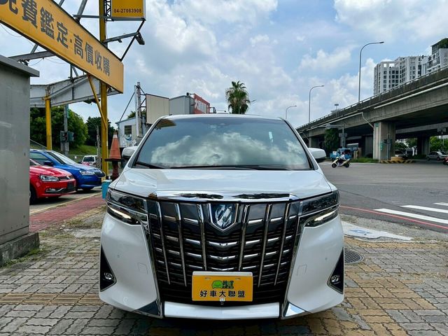TOYOTA豐田 ALPHARD  第2張相片