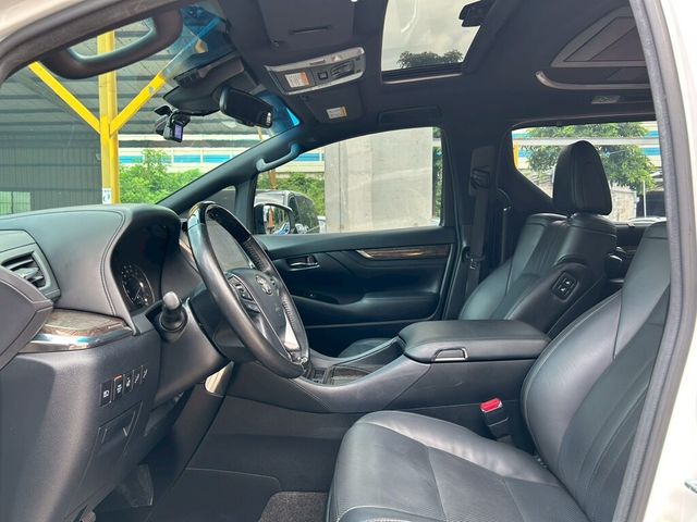 TOYOTA豐田 ALPHARD  第3張相片