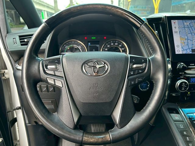 TOYOTA豐田 ALPHARD  第4張相片