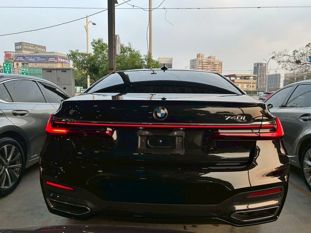 BMW寶馬 740LI LUXURY  第18張相片