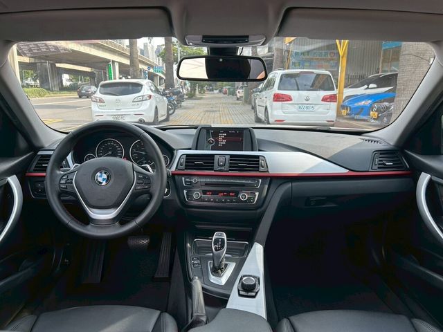 BMW寶馬 320I SEDAN ZA  第9張相片