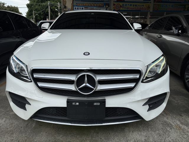 M-BENZ賓士 E200  第2張相片