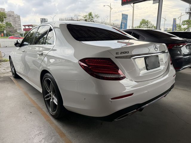 M-BENZ賓士 E200  第13張相片