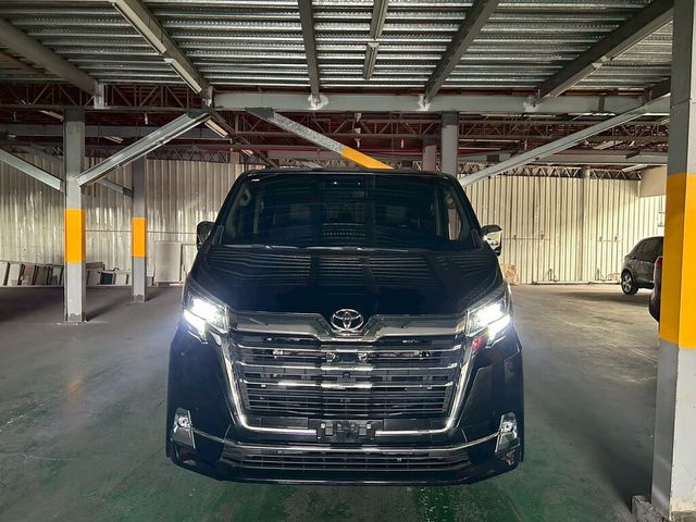 TOYOTA豐田 GRANVIA  第2張相片