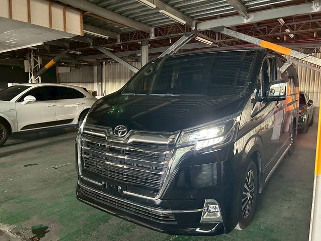 TOYOTA豐田 GRANVIA  第3張相片