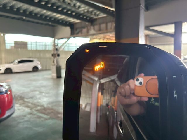 TOYOTA豐田 GRANVIA  第9張相片