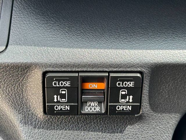 TOYOTA豐田 SIENTA  第8張相片