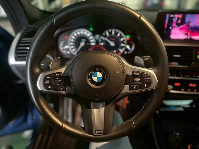 BMW寶馬 X4 XDRIVE28I  第4張相片