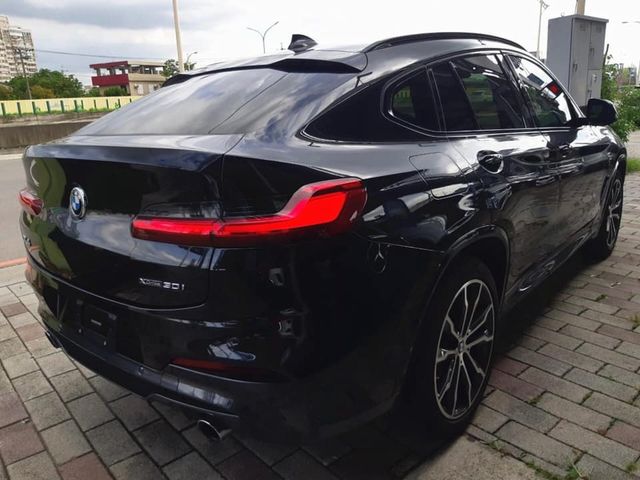 BMW寶馬 X4 XDRIVE30I  第8張相片