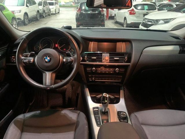 BMW寶馬 X4 XDRIVE20I  第4張相片