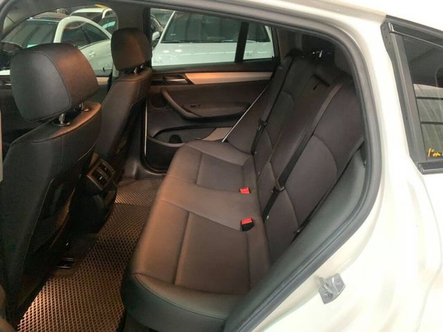 BMW寶馬 X4 XDRIVE20I  第5張相片