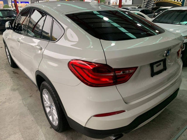BMW寶馬 X4 XDRIVE20I  第8張相片