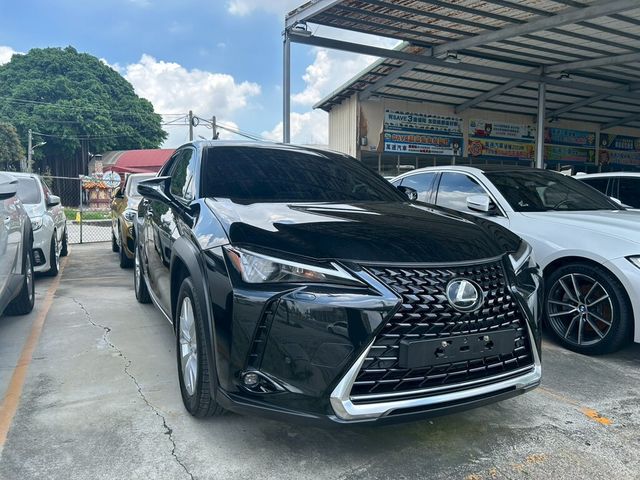 LEXUS凌志 UX250H  第3張相片