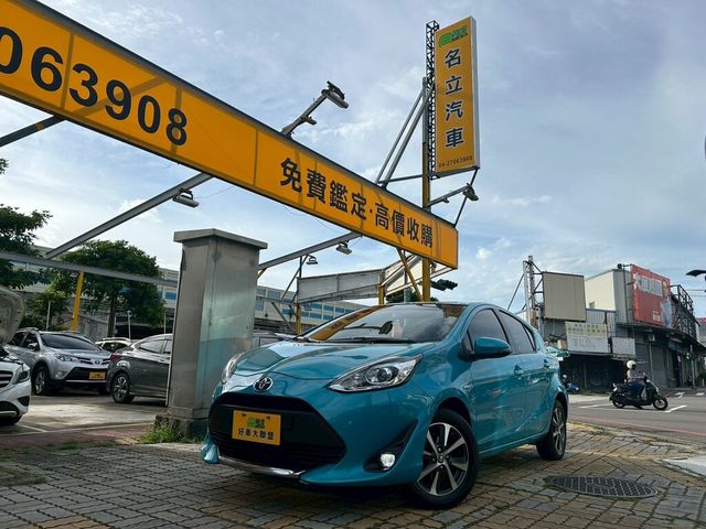 TOYOTA豐田 PRIUS C  第1張相片