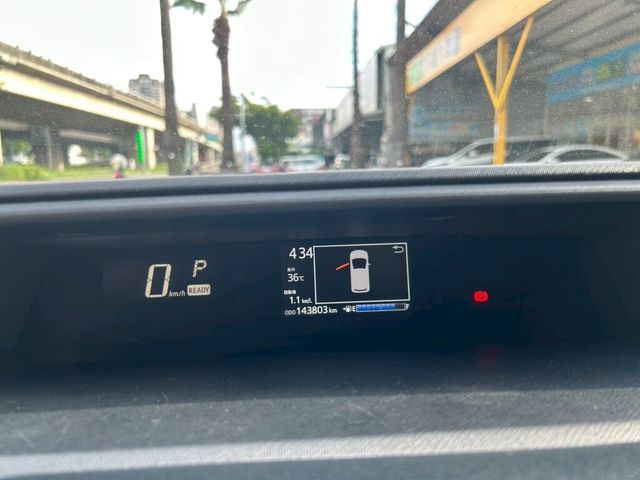 TOYOTA豐田 PRIUS C  第7張相片