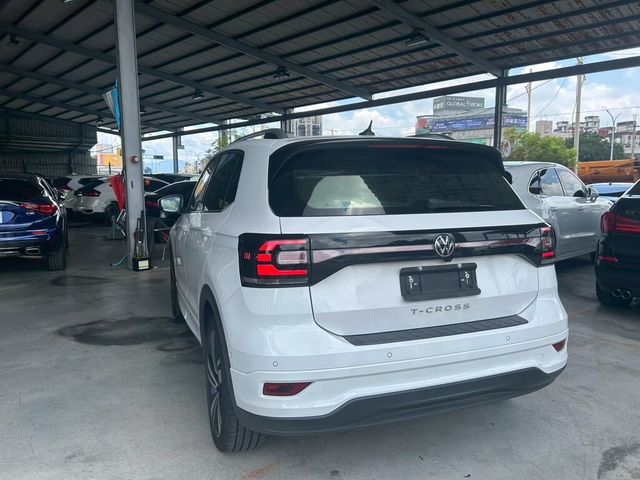 VOLKSWAGEN福斯 T-CROSS  第16張相片
