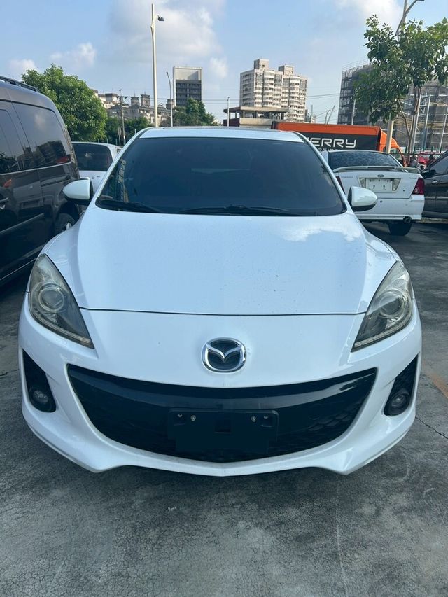 MAZDA馬自達 MAZDA 3  第2張相片