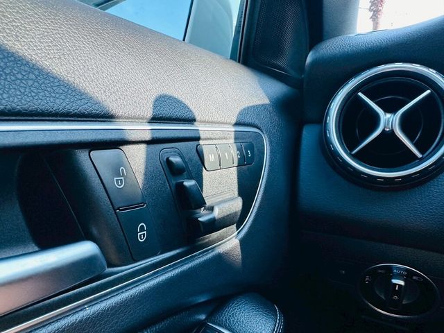 M-BENZ賓士 GLA250  第12張相片