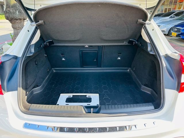 M-BENZ賓士 GLA250  第14張相片
