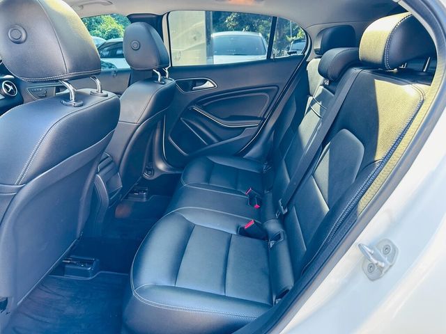 M-BENZ賓士 GLA250  第15張相片