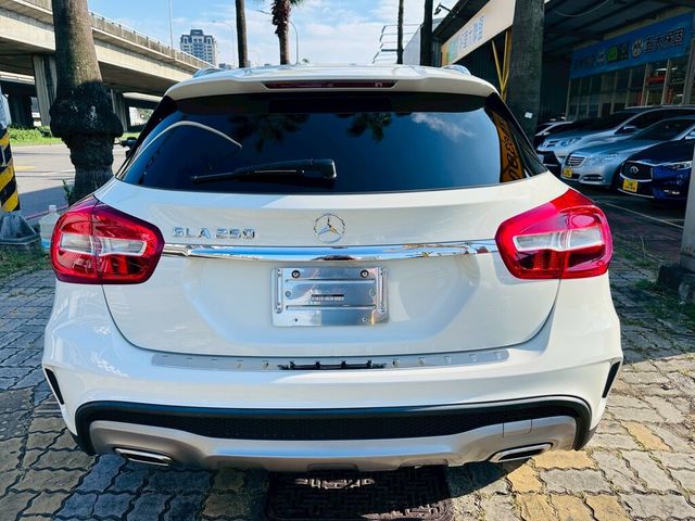 M-BENZ賓士 GLA250  第17張相片