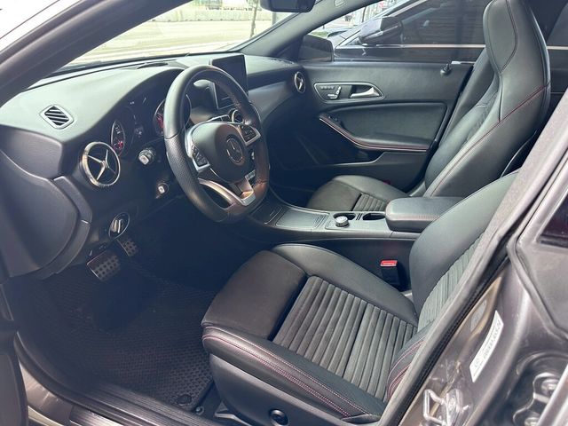 M-BENZ賓士 CLA250 SHOOTING BRAKE  第3張相片