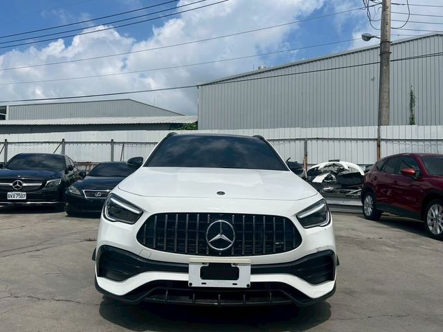 M-BENZ賓士 GLA35 AMG  第3張相片