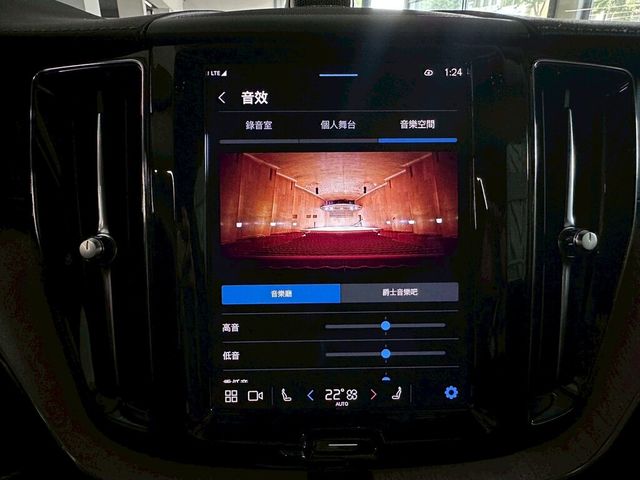 VOLVO富豪 XC60  第10張相片