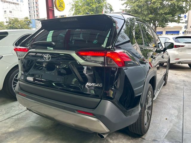 TOYOTA豐田 RAV4  第16張相片